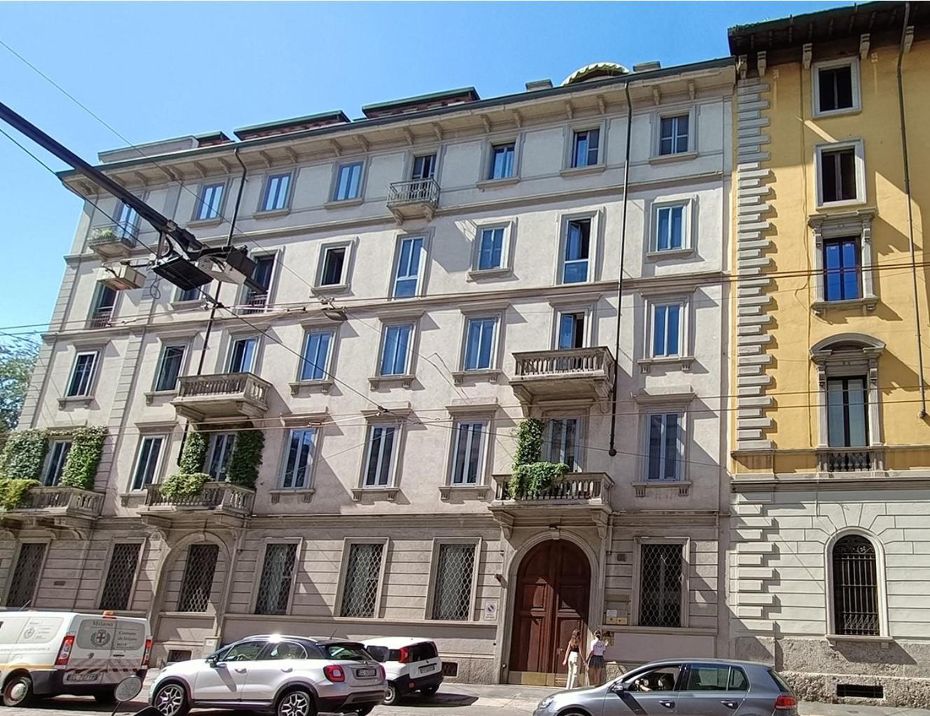 Sahi - Residenza Corso Italia Tre Camere, Due Bagni E Un Salone Milan Bagian luar foto